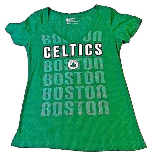 Women's NBA Boston Celtics T-Shirt Green Medium Jersey-Holes Pattern V-Neck NBA - Picture 1 of 4